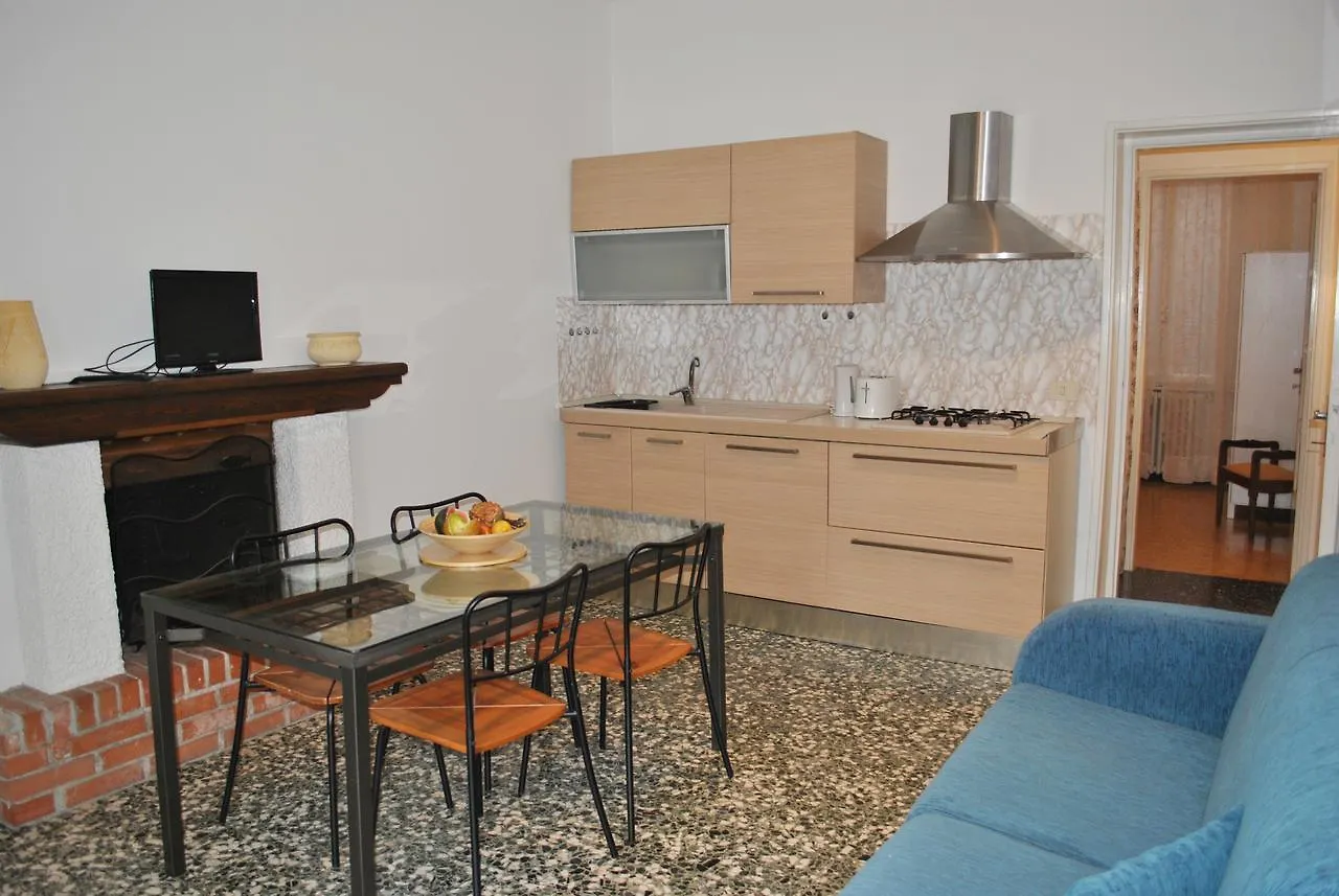 The Sweet Lake Nest Apartment Colonno Italy